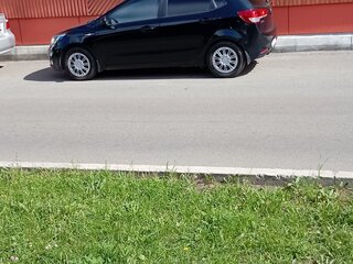 2016 Kia Rio III Рестайлинг, чёрный, 870000 рублей, вид 4
