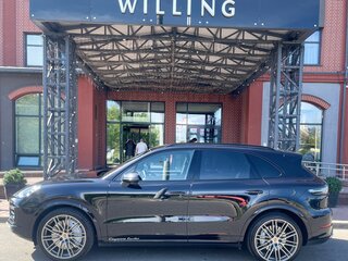 2018 Porsche Cayenne Turbo III, чёрный, 7890000 рублей, вид 4