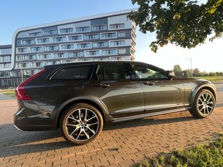 2018 Volvo V90 Cross Country I, серый, 3270000 рублей, вид 4
