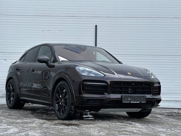 2020 Porsche Cayenne S Coupé III, коричневый, 10400000 рублей - вид 2