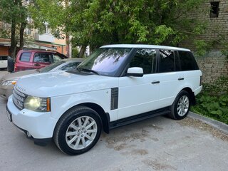 2011 Land Rover Range Rover III Рестайлинг 2, белый, 1990000 рублей, вид 1