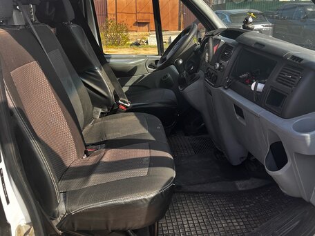 2010 Ford Transit, чёрный, 1140000 рублей, вид 4