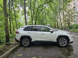 2019 Toyota RAV4 V (XA50), белый, 2890000 рублей, вид 2