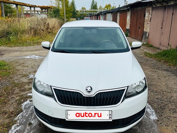 2018 Skoda Rapid I Рестайлинг, белый, 1100000 рублей - вид 1