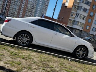 2018 Toyota Camry VII (XV50) Рестайлинг 2, белый, 2300000 рублей, вид 4