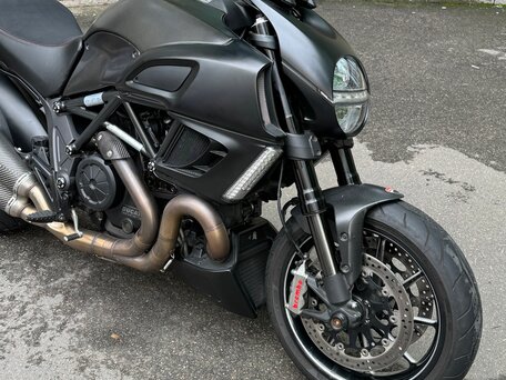 2011 Ducati Diavel Carbon, чёрный, 700000 рублей, вид 5