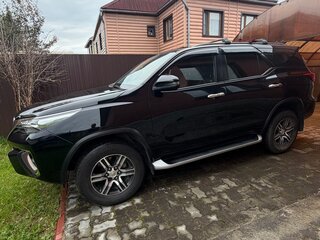 2017 Toyota Fortuner II, чёрный, 3490000 рублей, вид 4