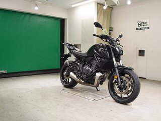 2024 Yamaha MT-07 (FZ-07), чёрный, 910000 рублей, вид 3