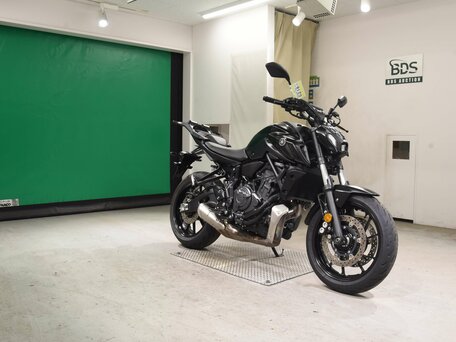2024 Yamaha MT-07 (FZ-07), чёрный, 910000 рублей, вид 3
