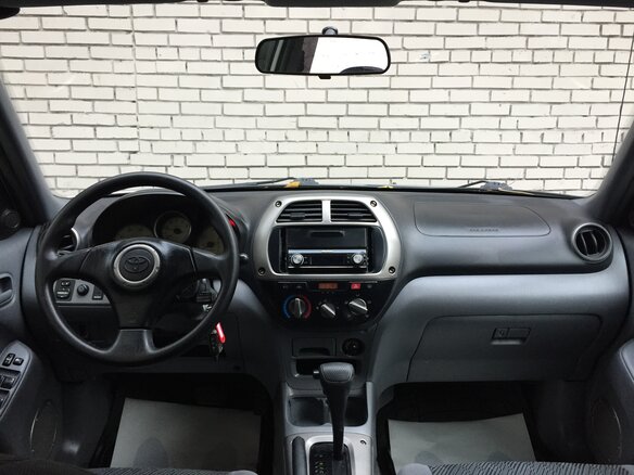 2001 Toyota RAV4 II (XA20), серебристый - вид 8