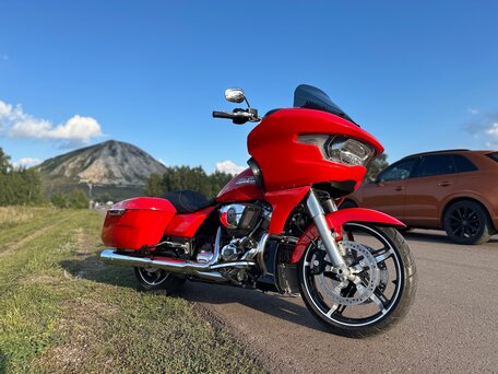 2024 Harley-Davidson Road Glide, красный, 2449000 рублей, вид 3