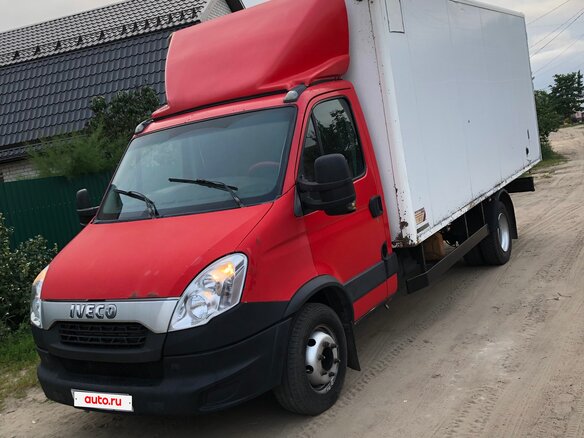 2012 Iveco Daily, красный, 1900000 рублей - вид 2