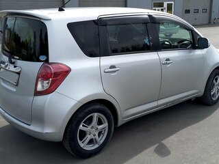 2008 Toyota Ractis I, серебристый, 750000 рублей, вид 2