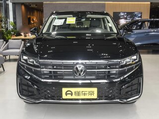 2025 Volkswagen Touareg III Рестайлинг, чёрный, 8100000 рублей, вид 4