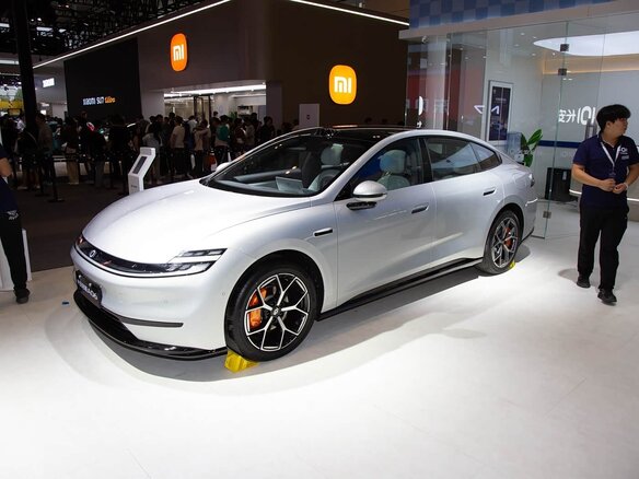 2026 Changan Qiyuan A06 28.39 kWh, серебристый, 2620000 рублей - вид 1