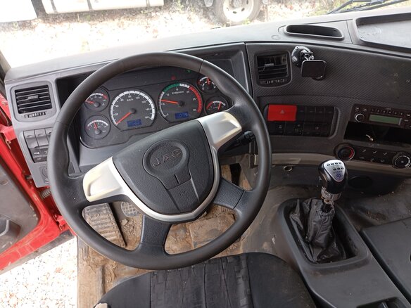 2021 JAC N350, красный, 1908855 рублей - вид 4