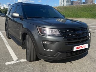 2018 Ford Explorer V Рестайлинг, серый, 2750000 рублей, вид 2