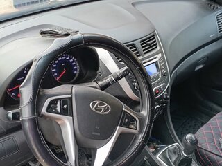 2012 Hyundai Solaris I, красный, 690000 рублей, вид 5