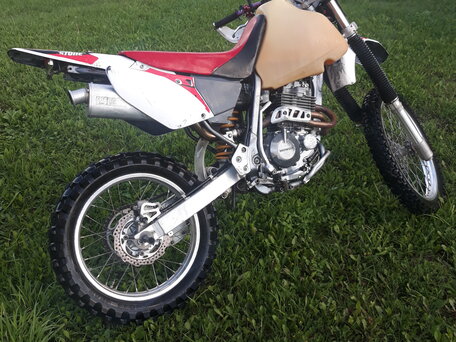 2000 Honda XR 400, белый, 370000 рублей, вид 4