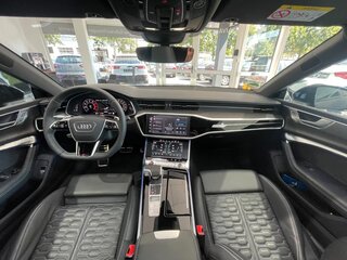 2025 Audi RS 7 II (4K), чёрный, 18188474 рублей, вид 4