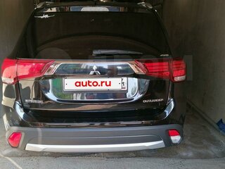 2015 Mitsubishi Outlander III Рестайлинг 2, чёрный, 1880000 рублей, вид 5