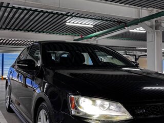 2011 Volkswagen Jetta VI, чёрный, 1100000 рублей, вид 2