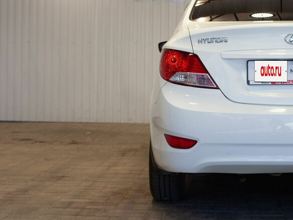 2011 Hyundai Solaris I, белый - вид 12