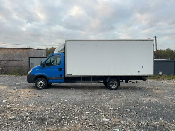 2010 Iveco Daily, синий, 1950000 рублей - вид 2