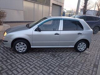 2005 Skoda Fabia I Рестайлинг, серебристый, 330000 рублей, вид 2