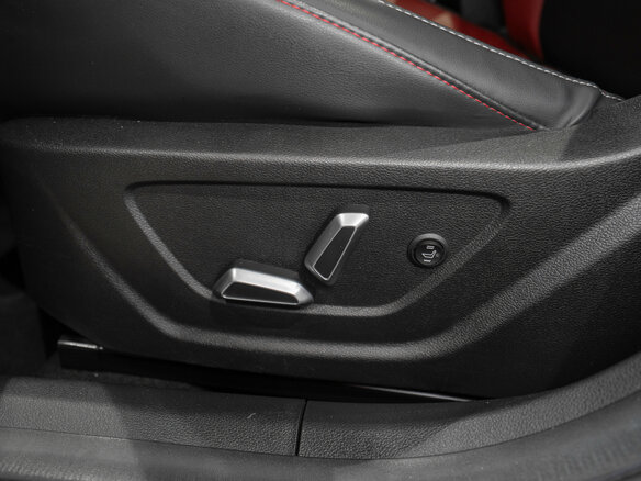 2024 Geely Coolray (Binyue Cool) I Рестайлинг, белый, 2095000 рублей - вид 14