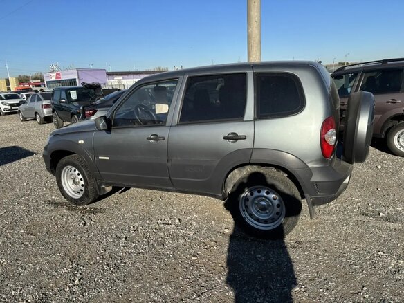 2014 Chevrolet Niva I Рестайлинг, серый, 480000 рублей - вид 4