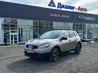 2010 Nissan Qashqai I Рестайлинг, коричневый, 900000 рублей, вид 1
