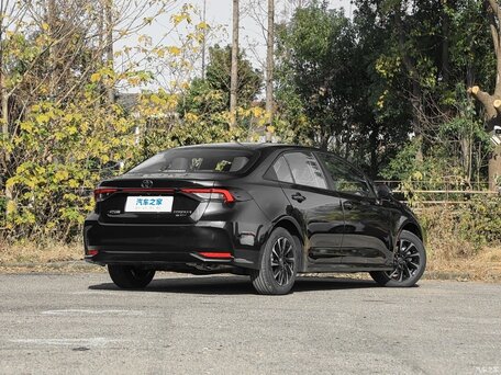 2023 Toyota Corolla XII (E210), белый, 1850000 рублей, вид 5