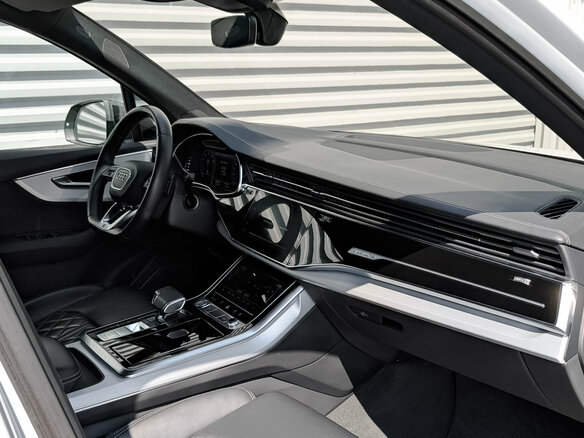 2020 Audi Q7 55 TFSI II (4M) Рестайлинг, белый, 5185000 рублей - вид 13