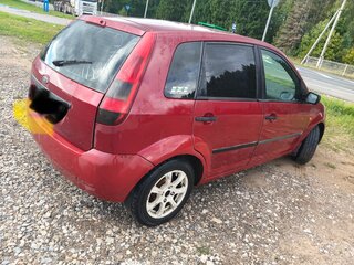 2002 Ford Fiesta Mk5, красный, 185000 рублей, вид 3