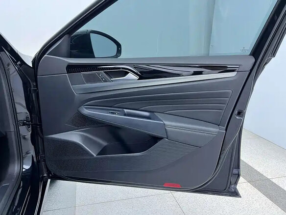 2023 Volkswagen Passat B8 Рестайлинг, чёрный, 1890020 рублей - вид 12