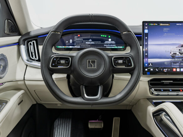 2026 Zeekr 8X 70 kWh, чёрный, 12190000 рублей - вид 17