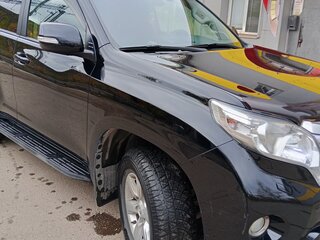2014 Toyota Land Cruiser Prado 150 Series Рестайлинг 1, чёрный, 2950000 рублей, вид 2