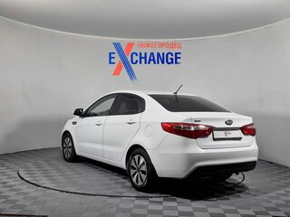 2013 Kia Rio 5-speed III, белый, 629000 рублей, вид 5
