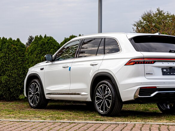 2026 Geely Monjaro (Xingyue L) I Рестайлинг 2 (China Market), белый, 4395000 рублей - вид 7