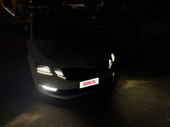 2019 Skoda Octavia III (A7) Рестайлинг, белый, 2390000 рублей - вид 26