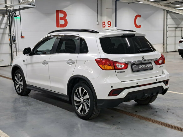 2018 Mitsubishi ASX I Рестайлинг 2, белый, 1640000 рублей - вид 6