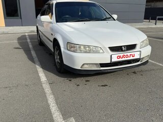 2000 Honda Accord VI, белый, 560000 рублей, вид 1