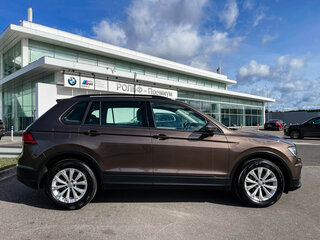 2019 Volkswagen Tiguan II, коричневый, 2262000 рублей, вид 4