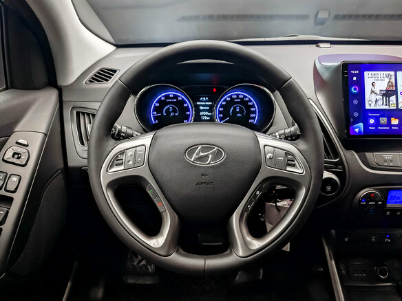2013 Hyundai ix35 I Рестайлинг, коричневый, 1490000 рублей - вид 16