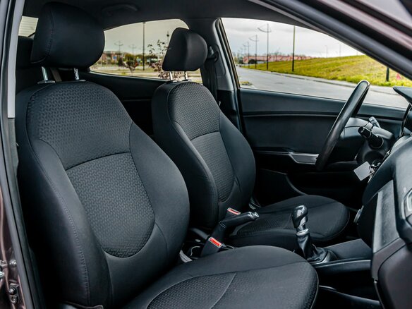 2016 Kia Rio III Рестайлинг, коричневый, 950000 рублей - вид 11
