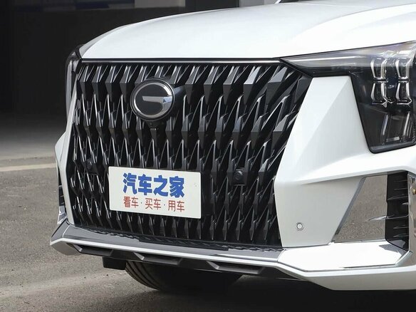 2026 GAC Trumpchi GS8 II, белый, 4260000 рублей - вид 2