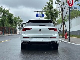 2023 Volkswagen Golf VIII, белый, 1970001 рублей, вид 5