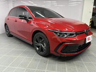 2023 Volkswagen Golf VIII, красный, 1715486 рублей, вид 3