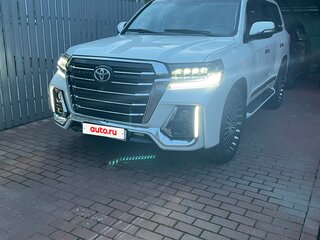 2014 Toyota Land Cruiser 200 Series Рестайлинг 1, белый, 4750000 рублей, вид 1